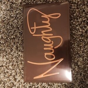 New Huda beauty naughty nudes palette